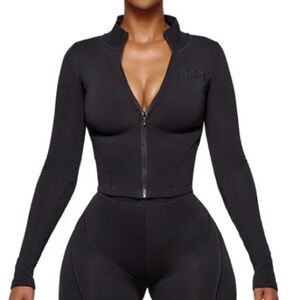 Yagi wrld sexi laced backless sweater